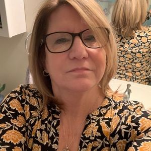 Meet your Posher, Carrie